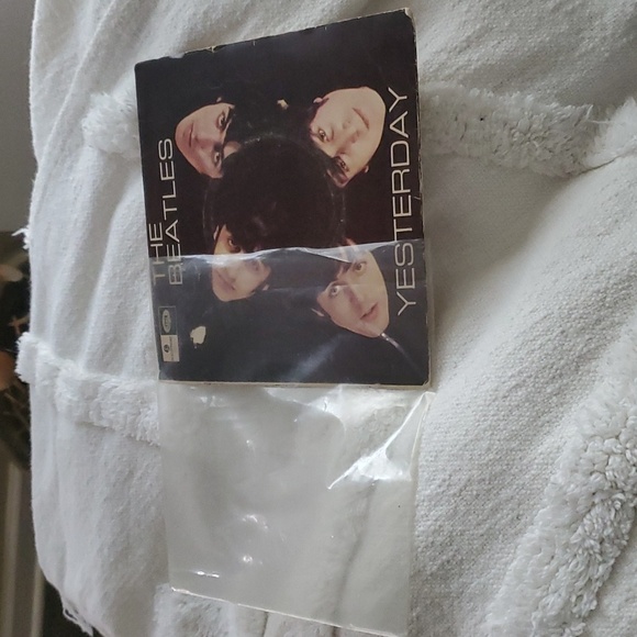 Beatles 45 - Picture 3 of 11